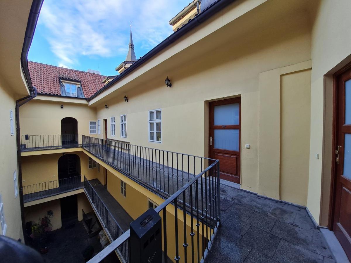 Magic Central Attic Apartment Praha Eksteriør bilde